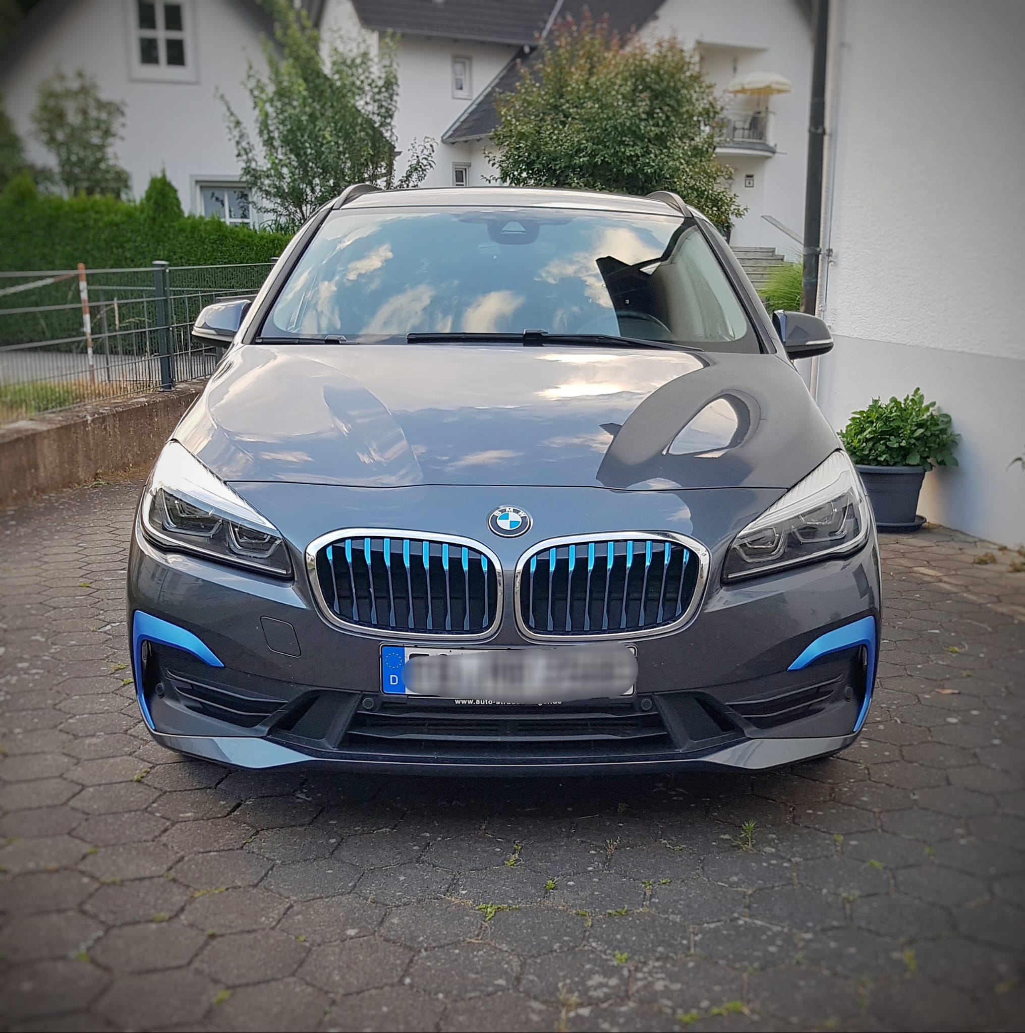 Bilder und Videos aus der Kategorie „BMW F45 Active Tourer“ - 2er